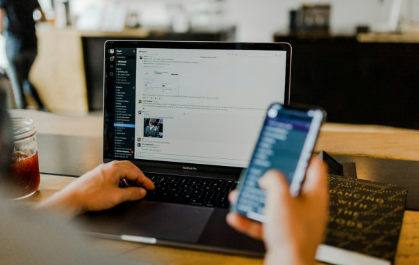 Tự động hóa phễu bán hàng website bằng Chatbot đa kênh tích hợp CRM và Zalo OA